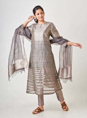 Kyyarii Grey Pure Silk Handloom Suit Set with dupatta