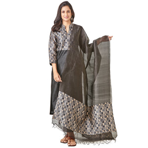 Kyyarii Black & White Handcrated Pure Tussar Silk Suit Set with dupatta